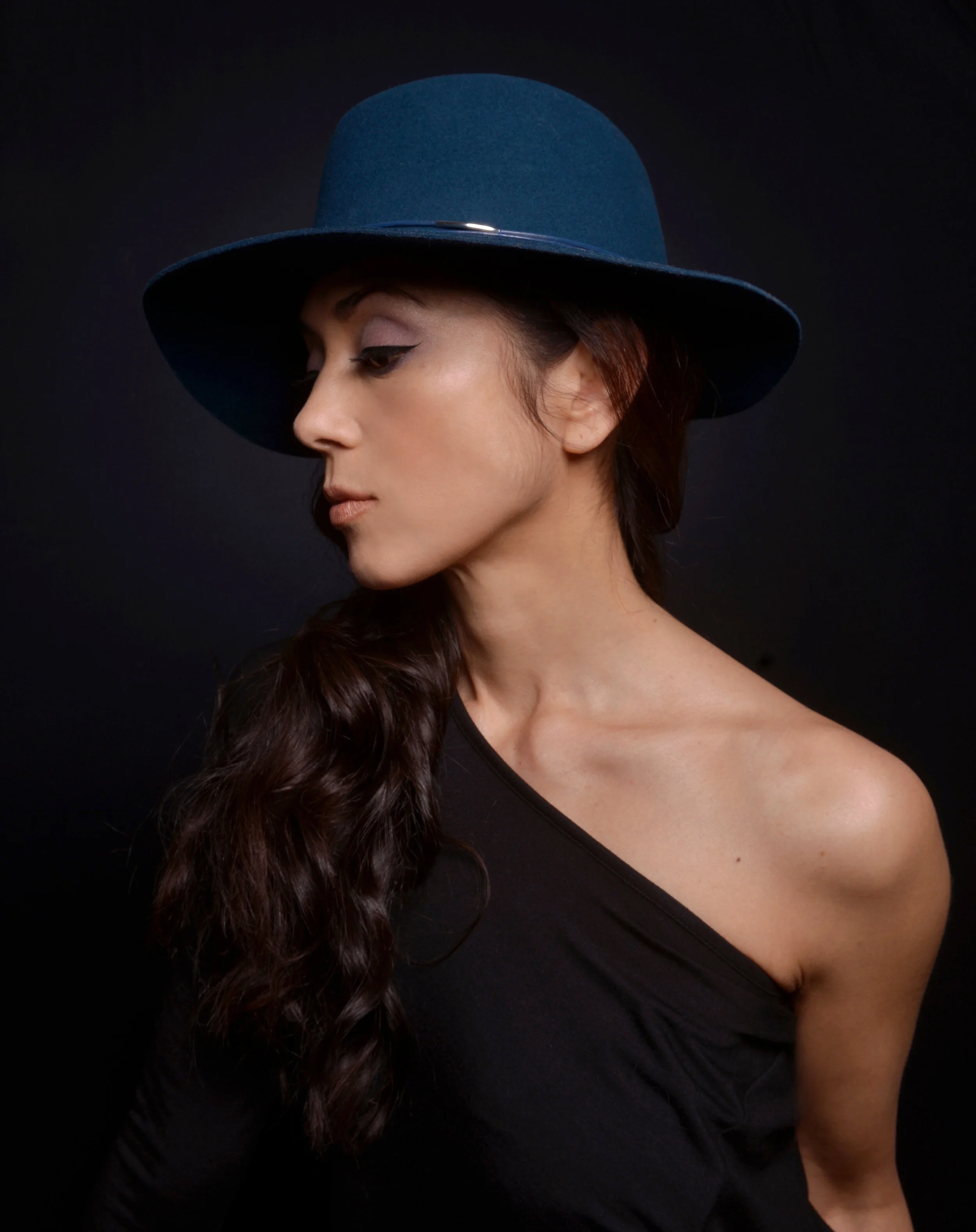 Welcome — MONDAY MICHIRU